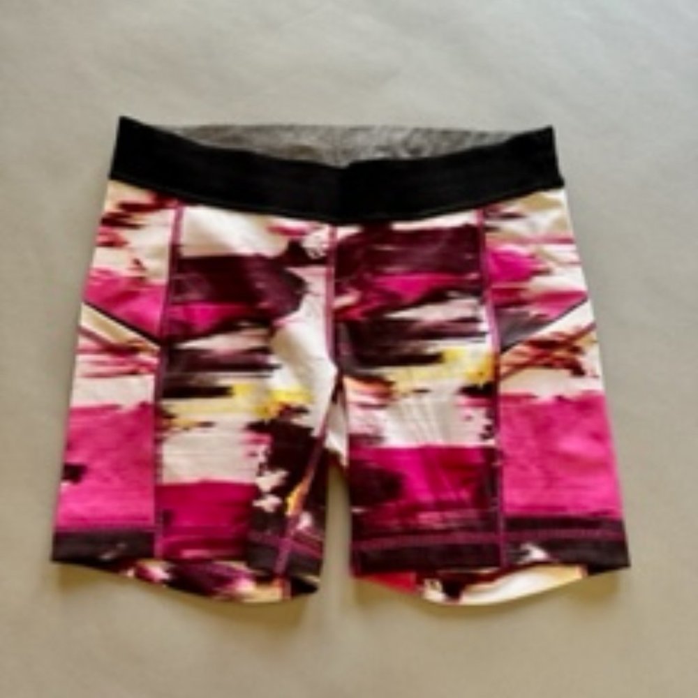 Lululemon What the Sport Short II Pigment Wind Berry Rumble Multi Size 8